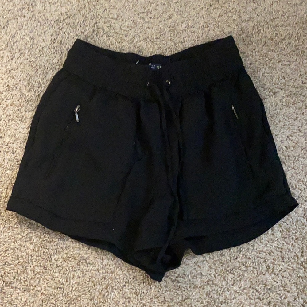 Black shorts with zipper pockets! Dressy & casual